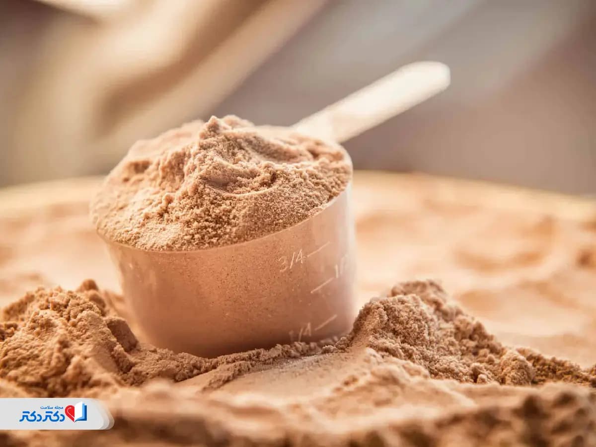پروتئین وی چیست؟ انواع، فواید، عوارض و طریقه مصرف